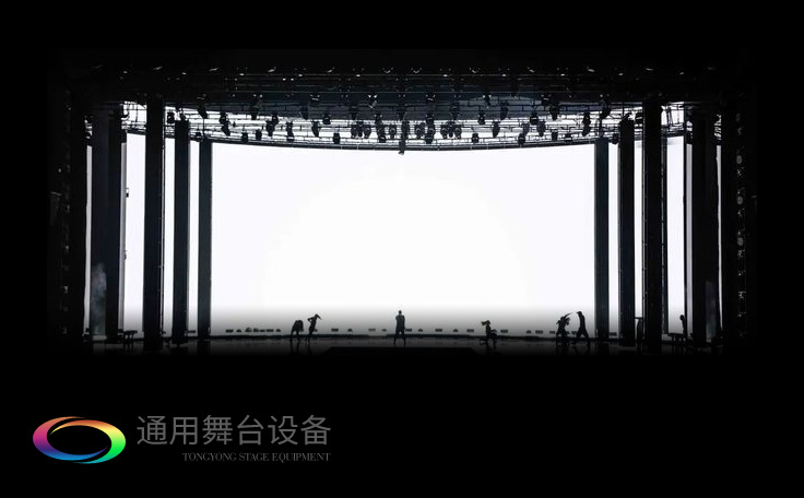 視覺屏幕為主、條狀LED屏幕、燈光設備及舞臺幕布詮釋當下舞臺設計潮流