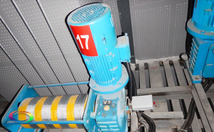 珠海一中多功能文體中心由通用舞臺吊桿設計，安裝與施工，項目現已竣工投入使用中！全面滿足了學術報告、技術培訓、文藝演出等活動需求！