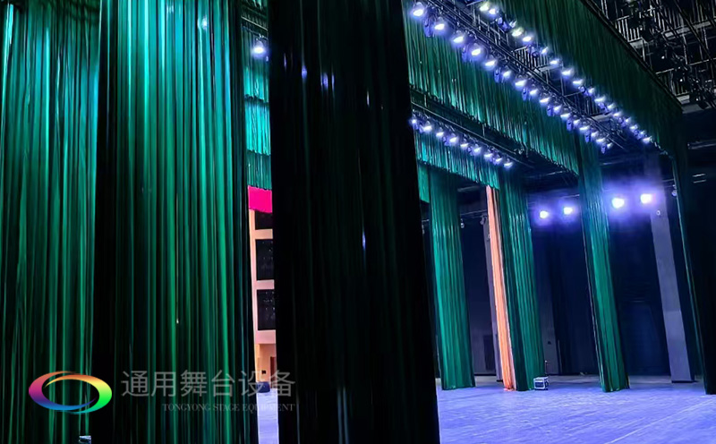 助力教育領域舞臺建設，推動校園文化發展！星海中學報告廳幕布、舞臺吊桿等建設項目